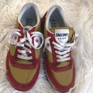 Saucing Jazz Athletic Shoes